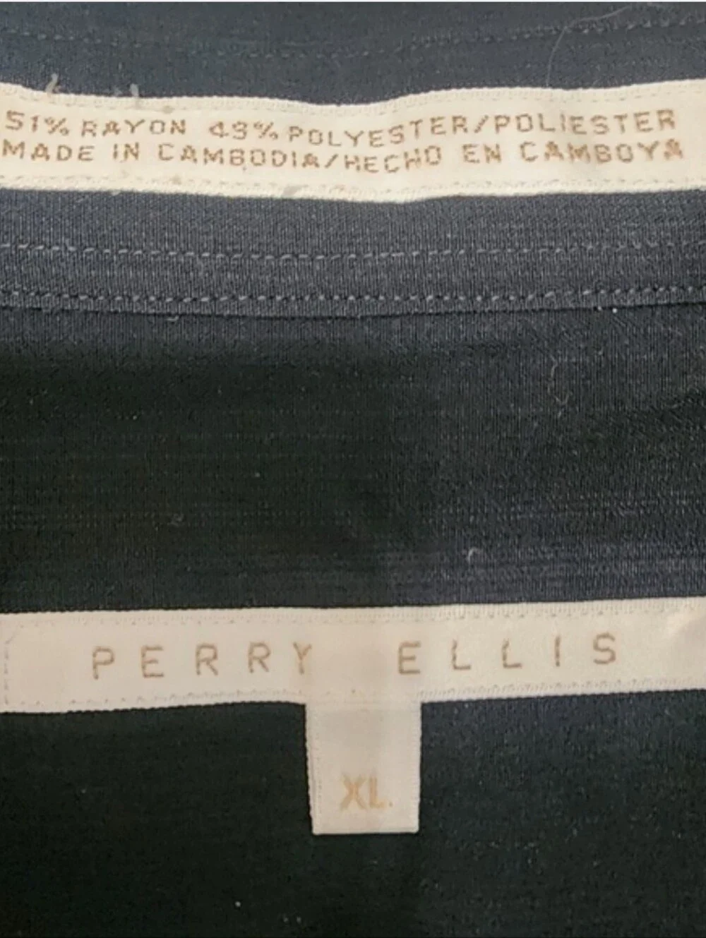 Perry Ellis Men's Black Short Sleeve Button Down Shirt Subtle Embossed Size XL - Picture 6 of 9